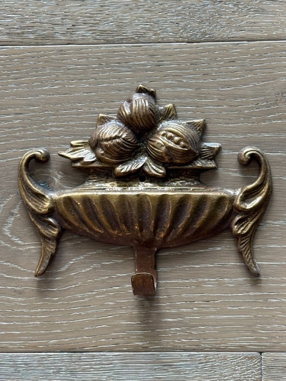Vintage Brass Floral Wall Hook /hanger ! Perfect for holding a handbag etc ….